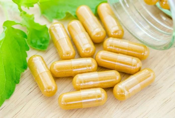 Certain supplements should not be taken together, as this can lead to more issues than benefits.