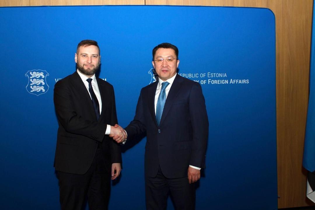 Kazakhstan and Estonia are strengthening their ties.